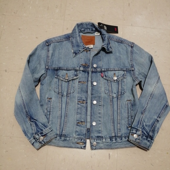 NWT Levi's ex-boyfriend trucker denim jean jacket - Picture 2 of 3